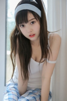 皮包上撒了乳液怎么办